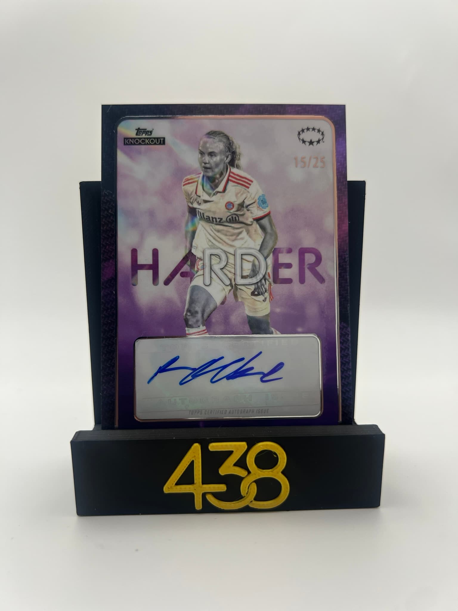 Pernille Harder Purple Autograph 15/25